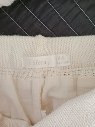 Conjunto beige de dos piezas
