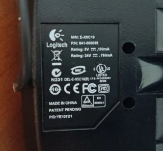Volante Logitech + Pedales – F.A