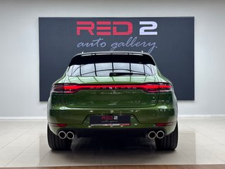 Porsche Macan Turbo 2021