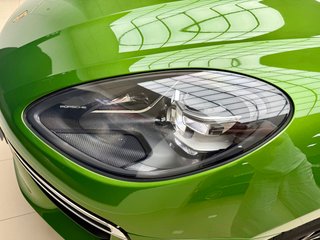 Porsche Macan Turbo 2021