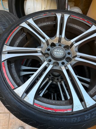 Llantas Momo Corse 18 con Gomas Pirelli