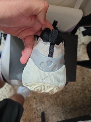 Zapatillas Adidas Trae Young 3