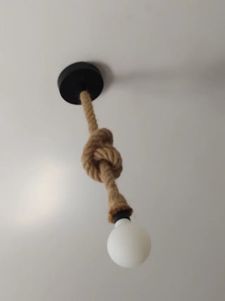 Lámpara colgante de cuerda y metal