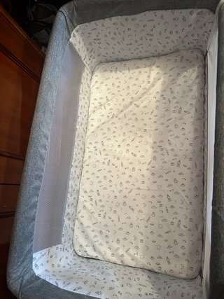 Cuna de colecho casi nueva