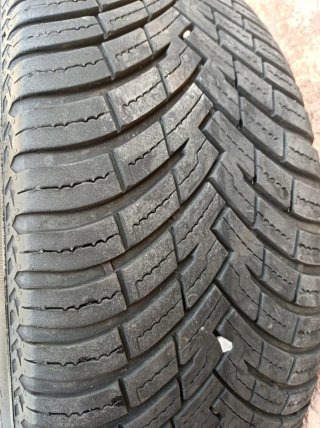 Llantas SEAT 215/55 R16