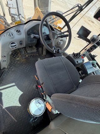 Pala cargadora Volvo L120F