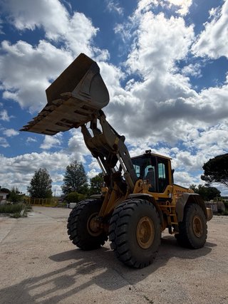 Pala cargadora Volvo L120F