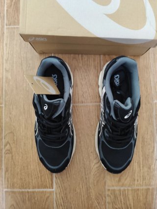 Zapatillas Asics Gel NYC Negras/Grises