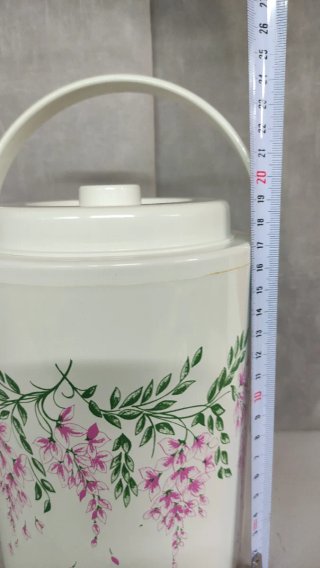 Cubitera con diseño floral. A estrenar. Vintage