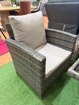 Conjunto Terraza Ratán Mesa y 4 Sillones