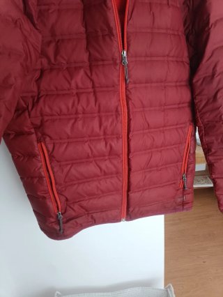 Plumas Columbia 650 cuins Rojo