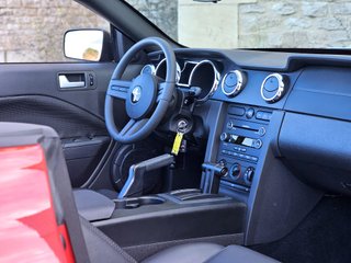FORD MUSTANG CABRIO V8 DE COLECCION !!!