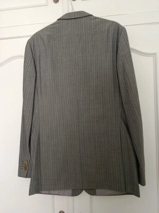 Traje de hombre gris con rayas Talla 50