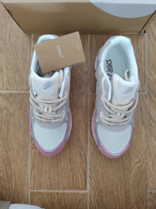 Zapatillas Asics Gel NYC Beige/Rosa