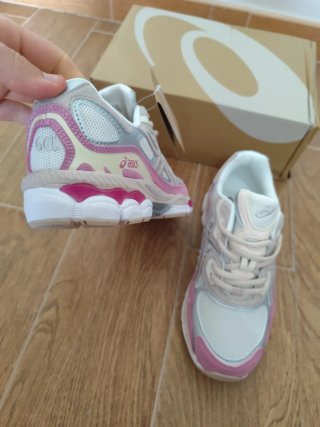Zapatillas Asics Gel NYC Beige/Rosa