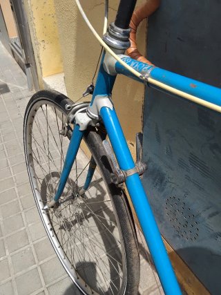 Bicicleta carretera retro azul