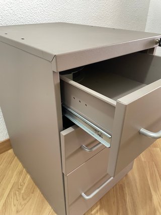 Cajonera metálica oficina con llave y 3 cajones
