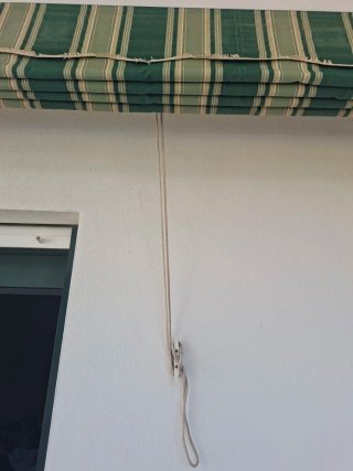 Toldo techo abatible verde y blanco