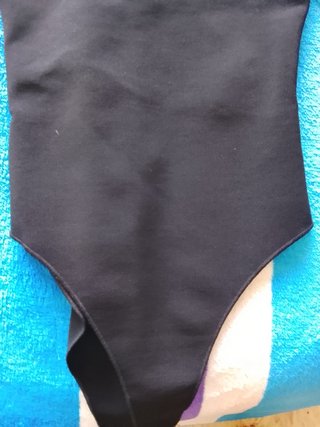 Body Zara Negro con Flores y Perlas
