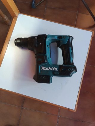 TALADRO MAKITA PERCUTOR DHR171