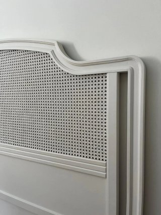 Cabecero blanco roto mate ratán y madera 160x112