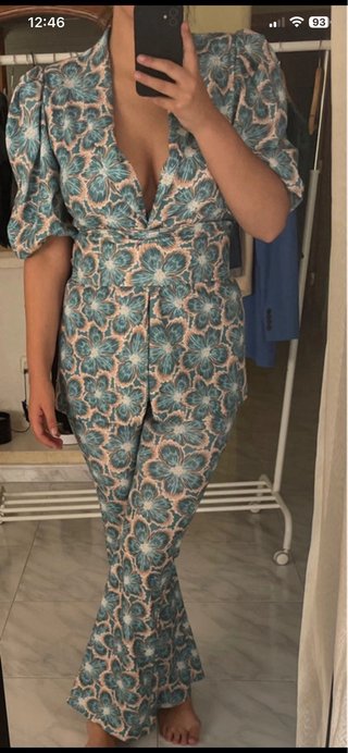Traje de pantalón floral azul