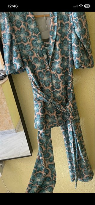 Traje de pantalón floral azul