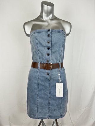 Vestido vaquero con cinturón