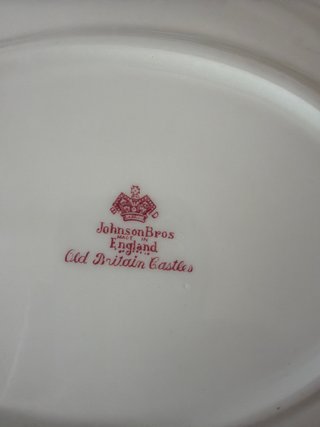 Vajilla de porcelana con diseño inglés
