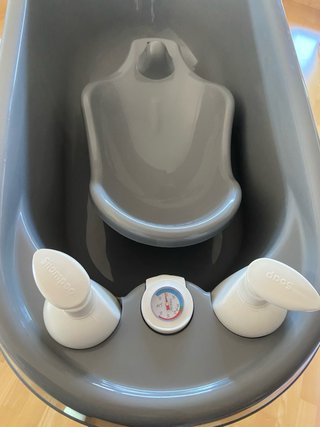 Bañera marca bebejou para bebé con soporte