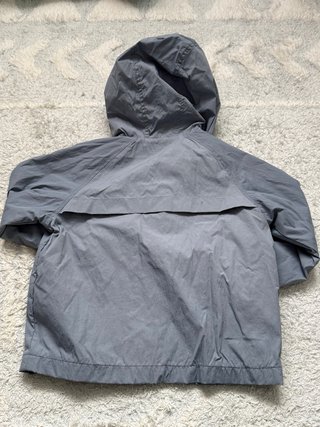 Chubasquero Zara azul Talla 2-3 años
