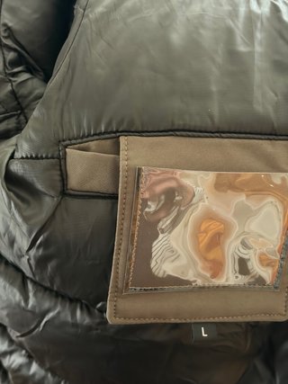 Parka verde oliva con capucha