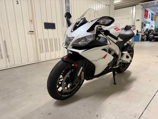 Aprilia RSV4
