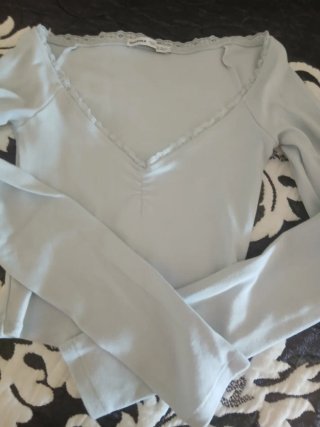 Camiseta Bershka azul celeste mujer XS