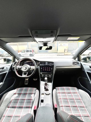 Volkswagen Golf GTI mk7,5 230cv DSG