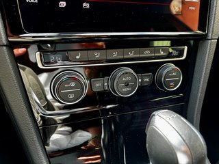 Volkswagen Golf GTI mk7,5 230cv DSG