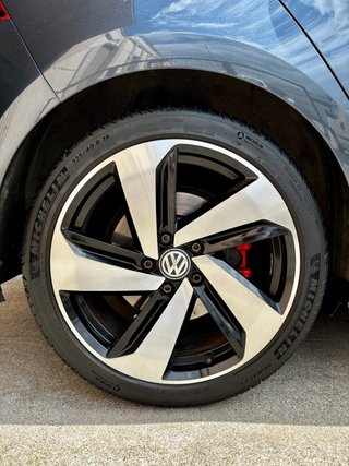 Volkswagen Golf GTI mk7,5 230cv DSG