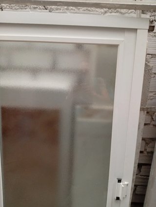 Ventana aluminio translúcida 1'20 * 1'40.