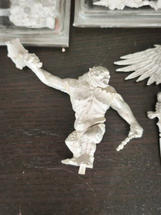 Figuras Confrontation Metal Edición Limitada