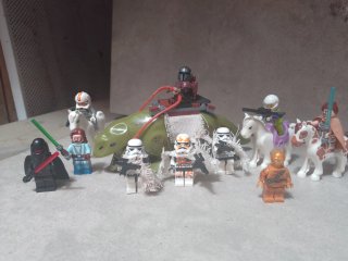 Lote figuras tipo Lego