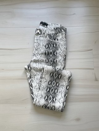 Pantalones estampado serpiente 36