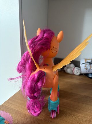 My Little Pony Unicornio Canta y Patina