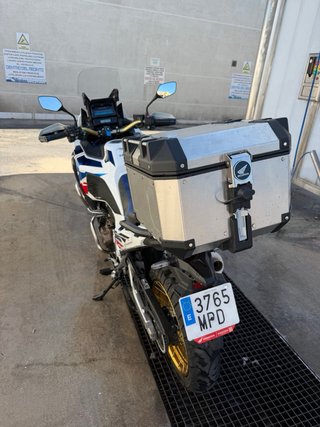 Honda Africa Twin 1100 Adventure 2024 manual