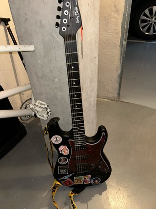 Guitarra Eléctrica Harley Benton Negra