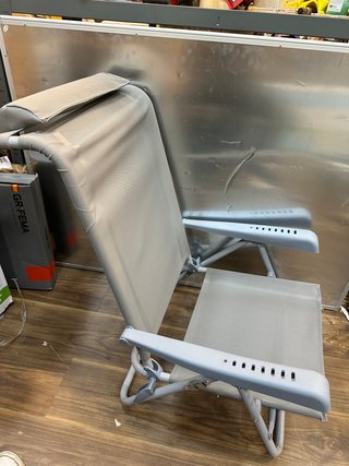 Relaxdays Tumbona Plegable con Reposacabezas