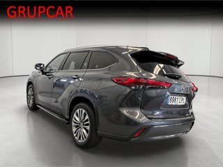 Toyota Highlander Hybrid Advance