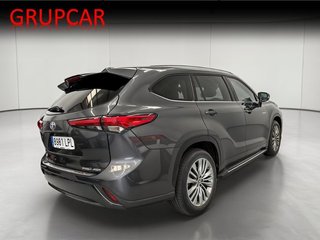 Toyota Highlander Hybrid Advance