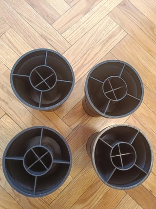 Elevadores de muebles negros (4 unidades)