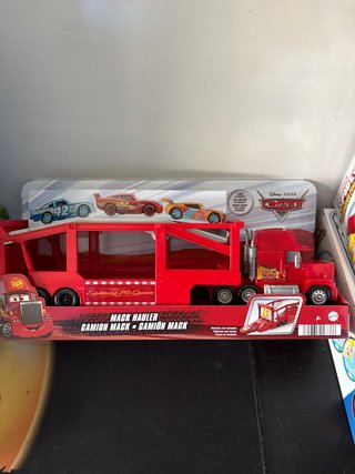 Camión Mack Hauler Disney Pixar Cars