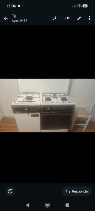 Cocina con horno de gas y 4 fuegos